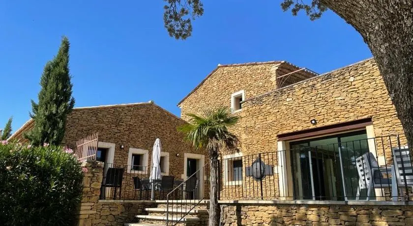 Belle villa avec piscine intérieure et piscine extérieure Gite Les Aiguiers - Image 1
