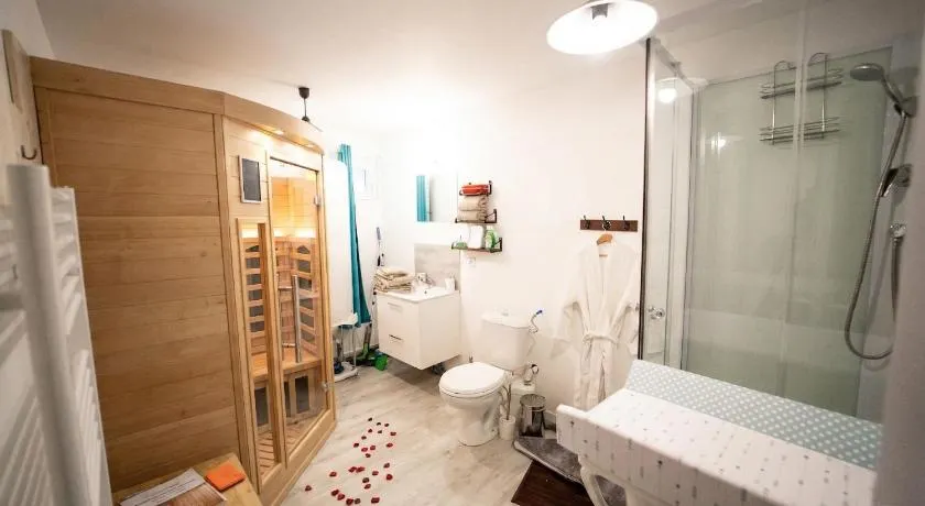 Kelys SPA- Sauna,Terrasse Privée & Sérénité - Image 1