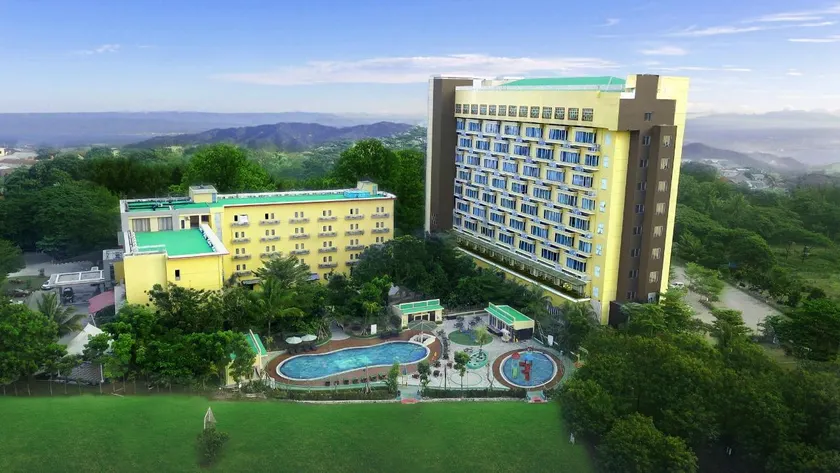 Lorin Sentul Hotel - Image 1