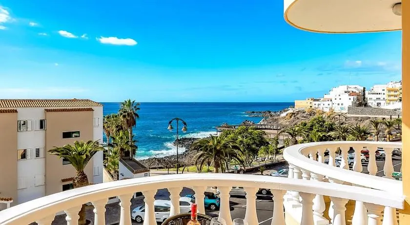 Apartamentos la Mar - Image 1