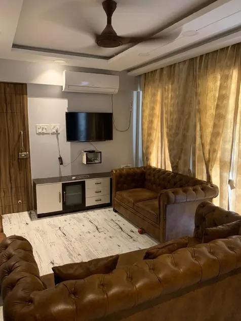 ZeroThought Stays - 2BHK Luxurious Apartment - Image 1