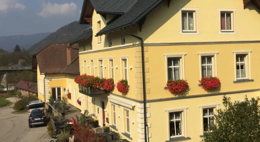 Rettensteinerhof Wirtshaus - Image 1