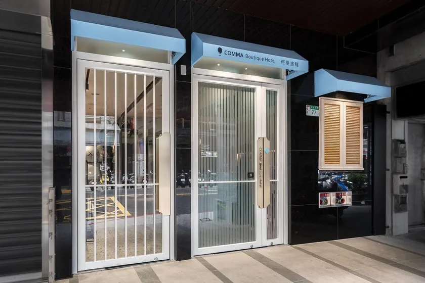 Comma Boutique Hotel - Image 1