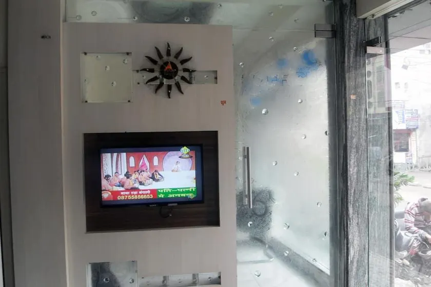Hotel Blue Star - Image 1