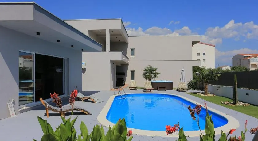 Family friendly house with a swimming pool Kastel Stafilic, Kastela - 21263 - Image 1