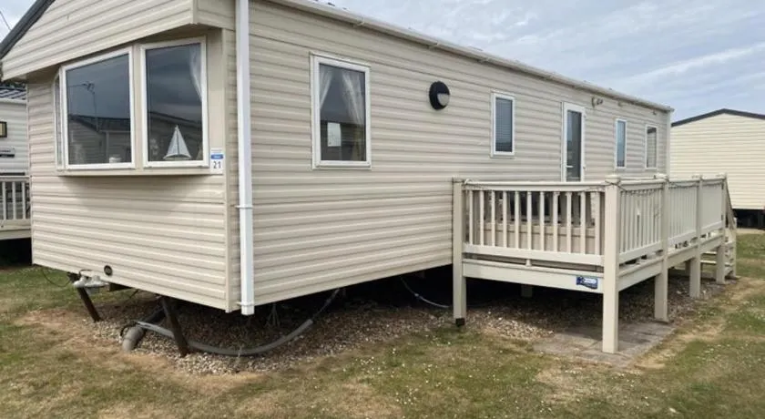 Heacham South Beach static caravan - Image 1
