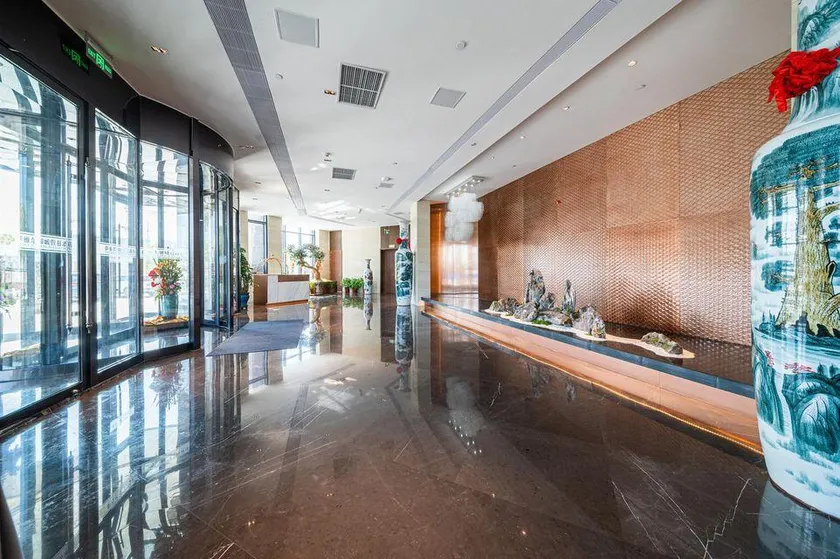 Yanshi Savile Yucheng Hot Spring Hotel - Image 1