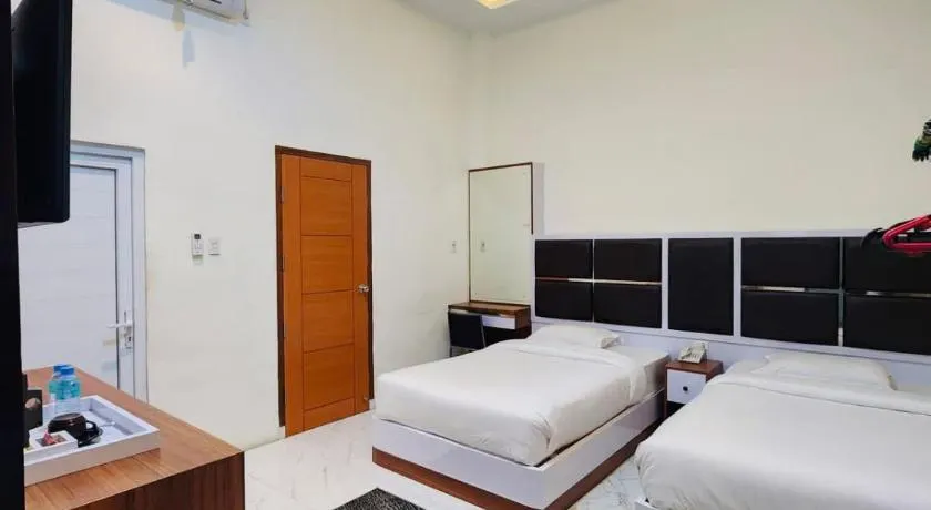 Hotel Diana - Image 1