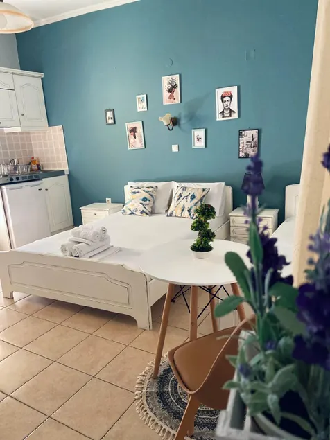 Filoxenia Apartments - Image 1