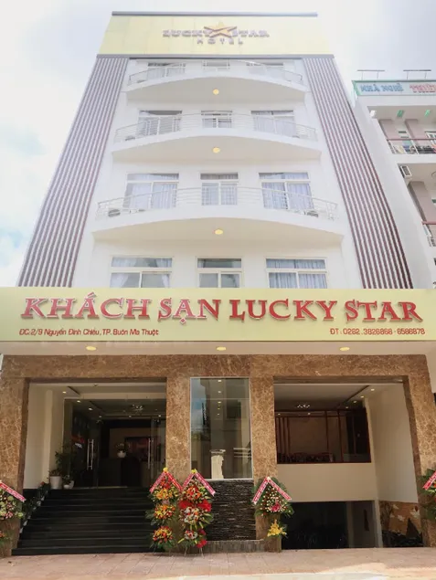 LUCKY STAR HOTEL - Image 1