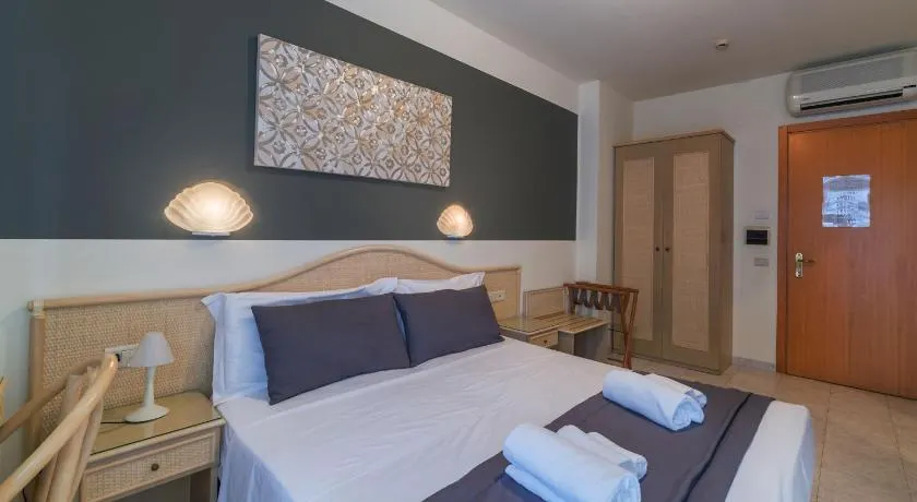 Hotel Airone - Image 1