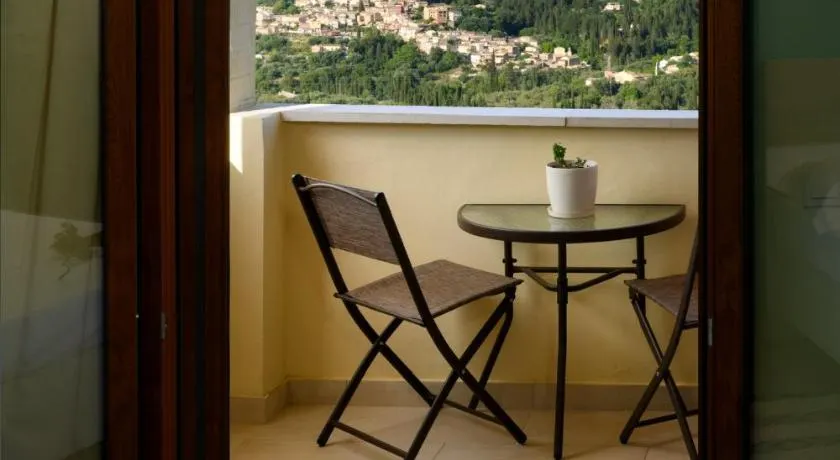 Thea Divine Comfort & View - Image 1