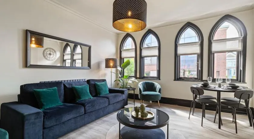 Apartment in Altrincham Centre - Image 1