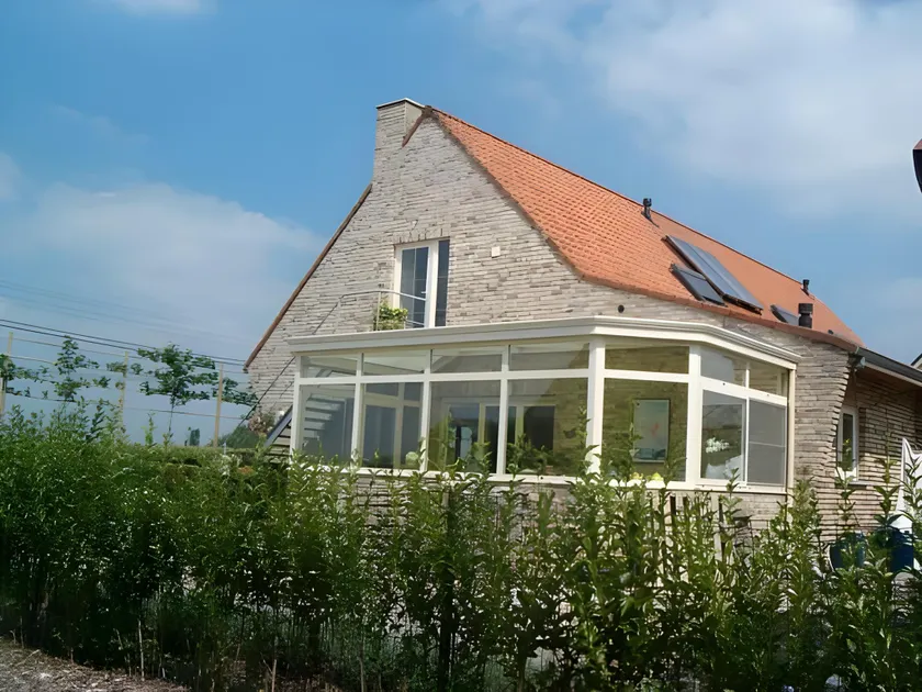 B&B Greenhouse 37 - Image 1