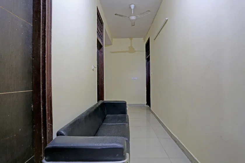 Hotel O South Plaza (B&B) - Image 1