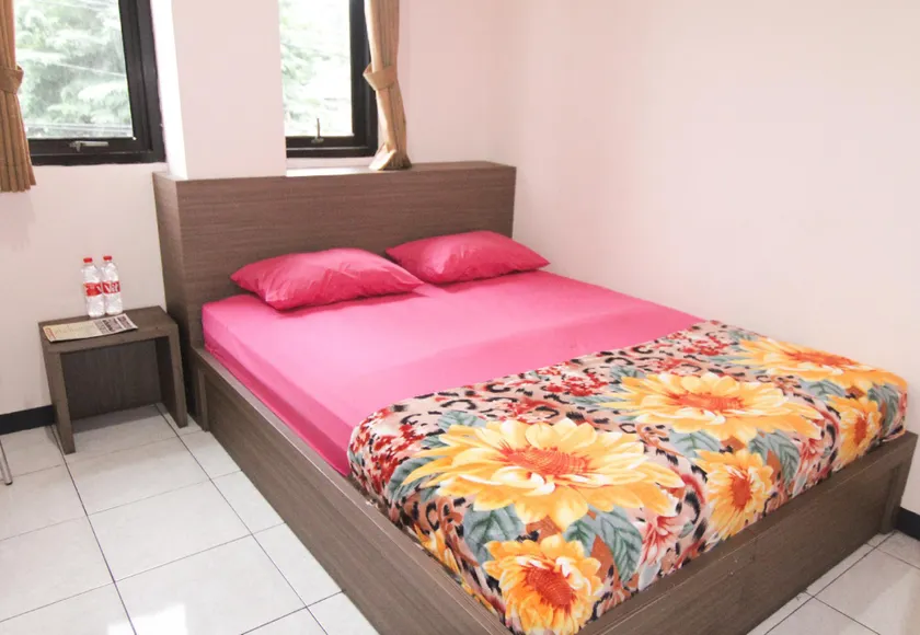 MP Hotel Purwakarta by MyHome Hospitality - Image 1