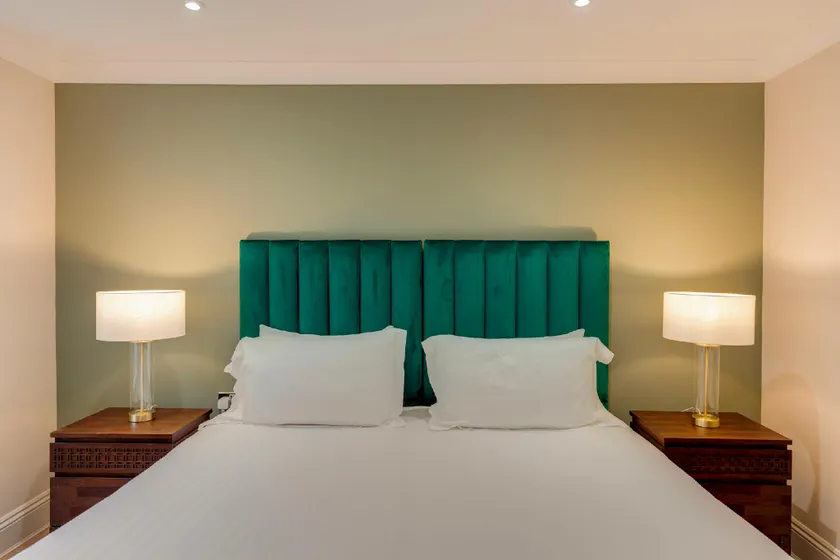 REFURBISHED Jan 26 - Meridian Place - Sleeps 7 - Image 1