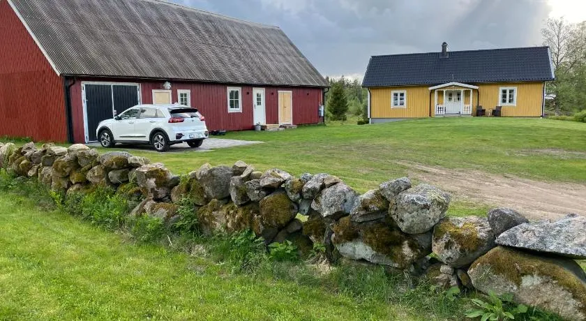 Skog Fegen nära Ullared - Image 1