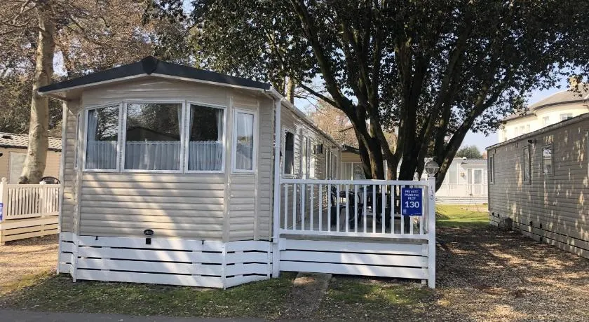 Mudeford Beach Lodge - Image 1