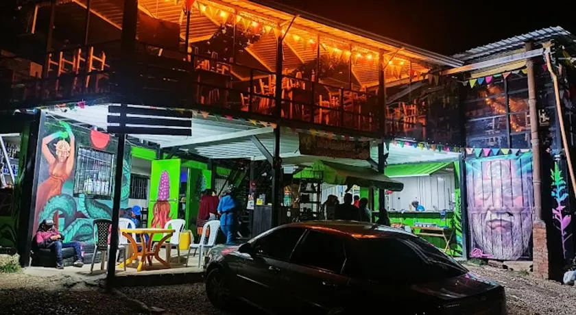 Hospedaje Puerta al Lago - Image 1