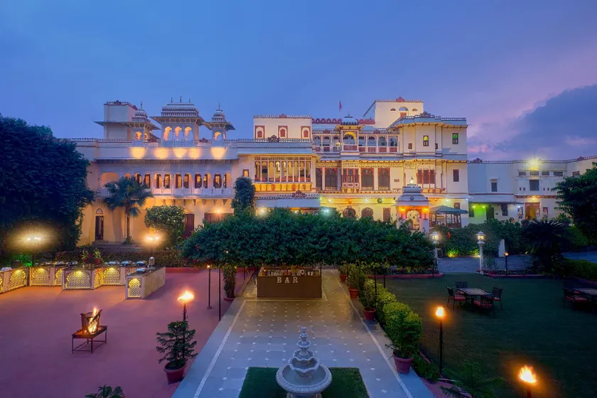 Hotel Fort Dhariyawad - Image 1