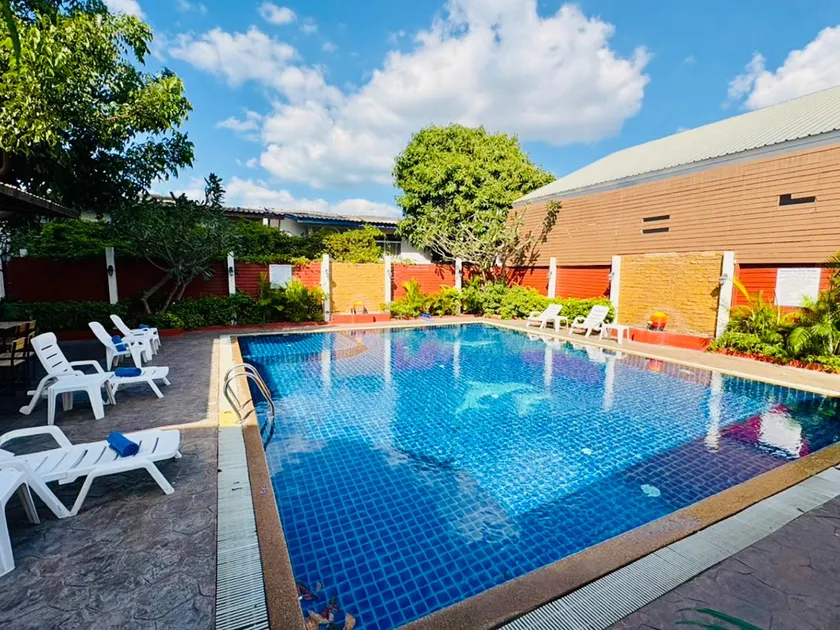 T8 Exclusive Boutique Pattaya Hotel - Image 1