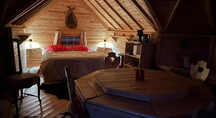 KOTA bien être jaccuzzi , sauna , piscine chauffée , soins bien être - Image 1