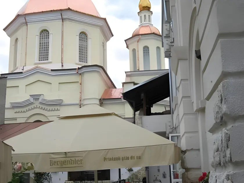 Residenza Dutzu-Boutique Hotel - Image 1