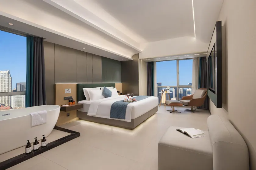 Huayang Xingchen Smart Cinema Hotel (Neijiang Wanda Plaza High-speed Railway North Station Branch) - Image 1