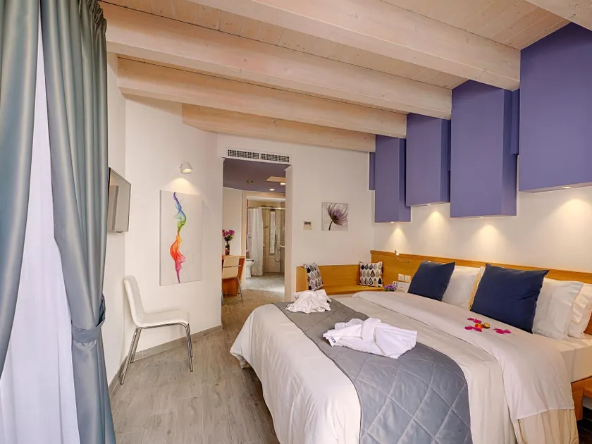 Hospitality Hotel Palermo - Image 1