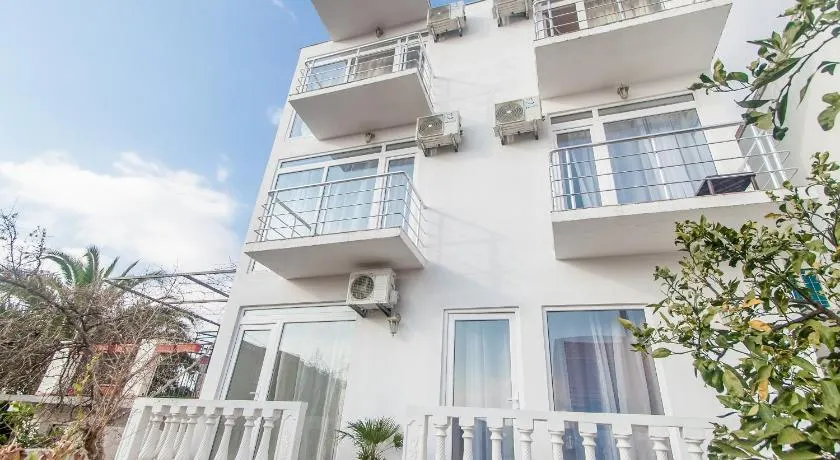 Rooms and Apartments Milana - Image 1