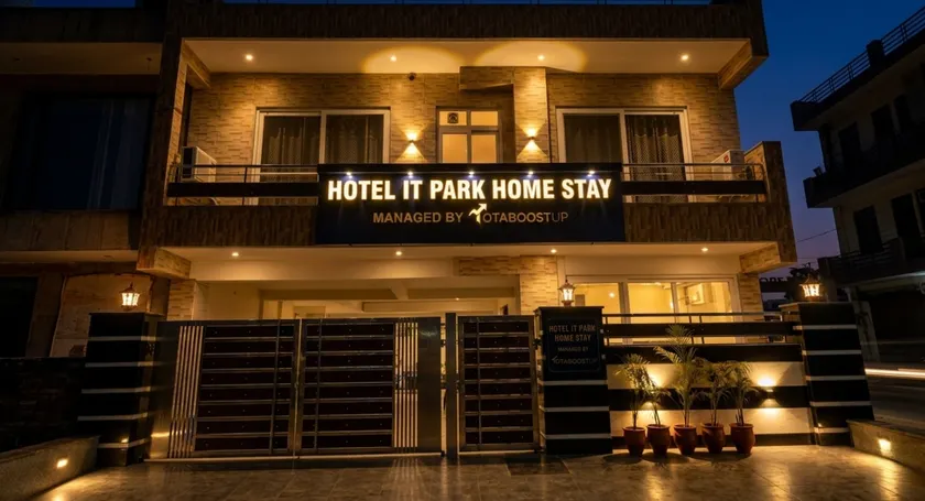 IT Park Home Stay Sector 13 - Image 1
