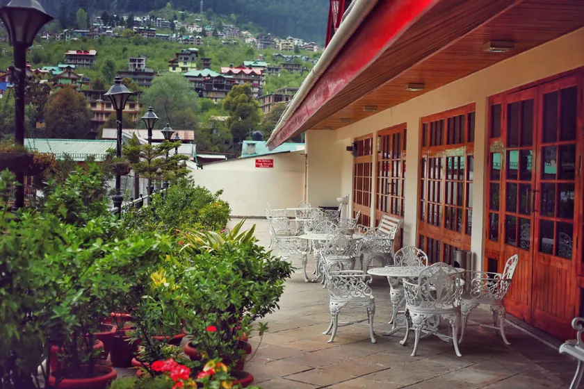 Hotel Snow View Manali - Image 1