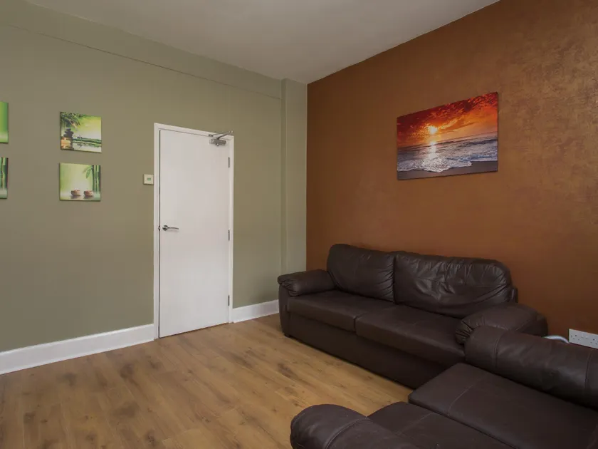 Townhouse @ Westlands St - Image 1