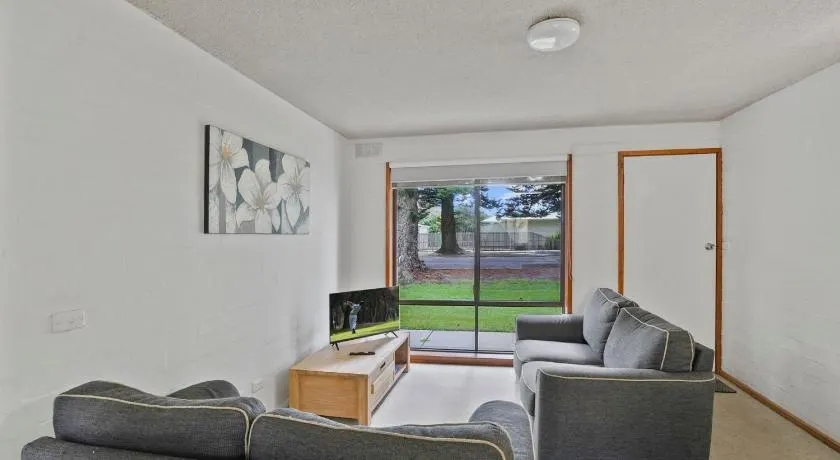Eastern Beach Unit 2 - Image 1
