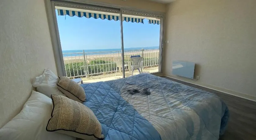 Charmant T2 rénové avec balcon et parking, accès direct plage - Saint Brevin - Image 1
