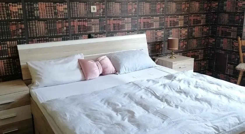 Hotelzimmer im alten Reihenhaus auf der Stadtmauer - Image 1