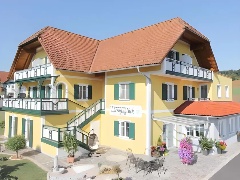 Hotel Garni Thermenglück - Image 1