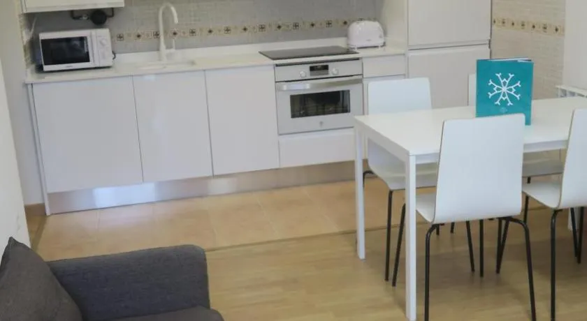 Apartamentos Palacio Azcárate Calle Calvario - Image 1