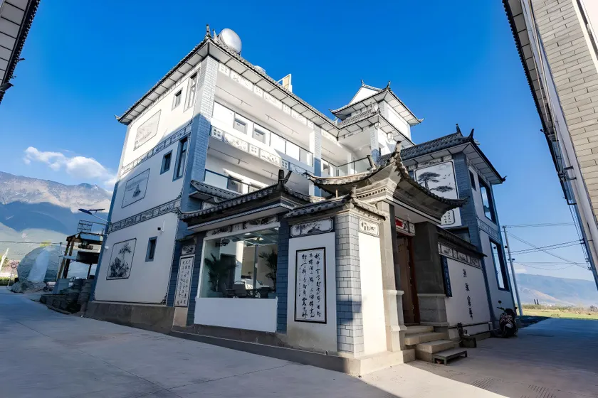 Floral Hotel Dali Chaoguang Tianshe - Image 1