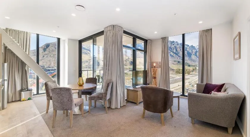 Executive 2 Bedroom Apartment Remarkables Park - Image 1