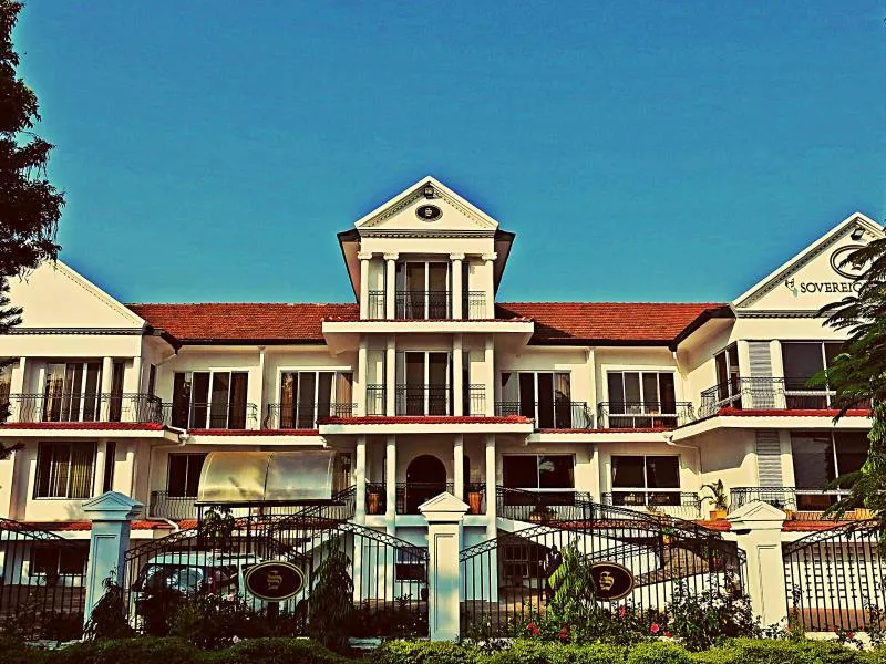 Sovereign Hotel - Image 1