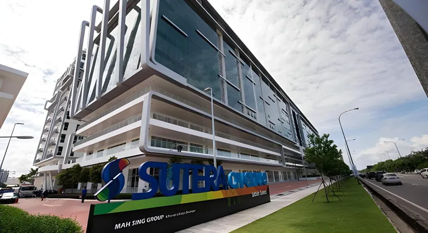 Homesuite' Home at Sutera Avenue - Image 1