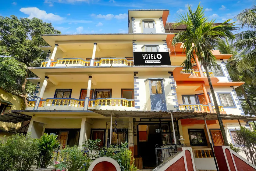 Super Hotel O Calangute Beach Road Formerly Crystal Holiday Homes - Image 1