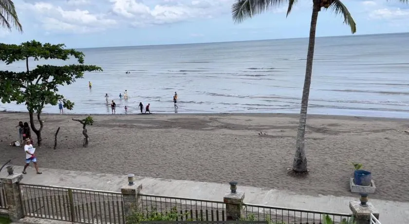 Nahas Beach Resort - Image 1