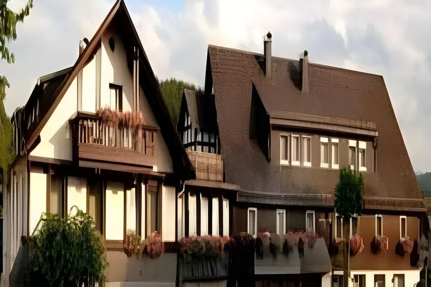 Exklusive Appartements mit getrenntem Wohn-Schlafraum und Balkon - Image 1
