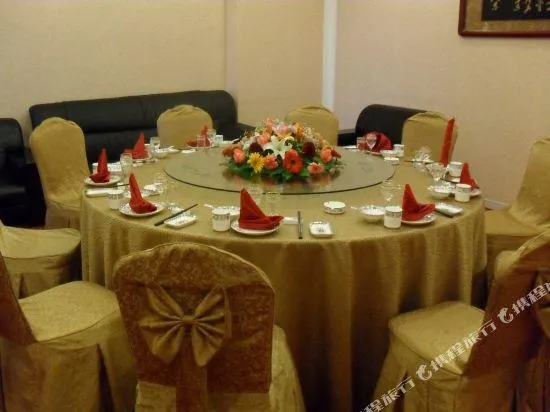 Wanjia Hotel - Image 1