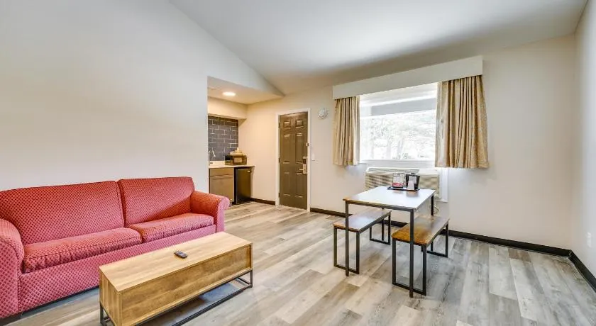 Pet-Friendly Studio Near Lighthouse Beach! - Image 1