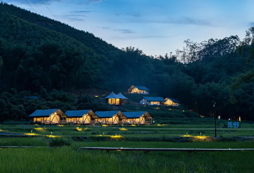 SINYE IN THE VALLEY - Image 1