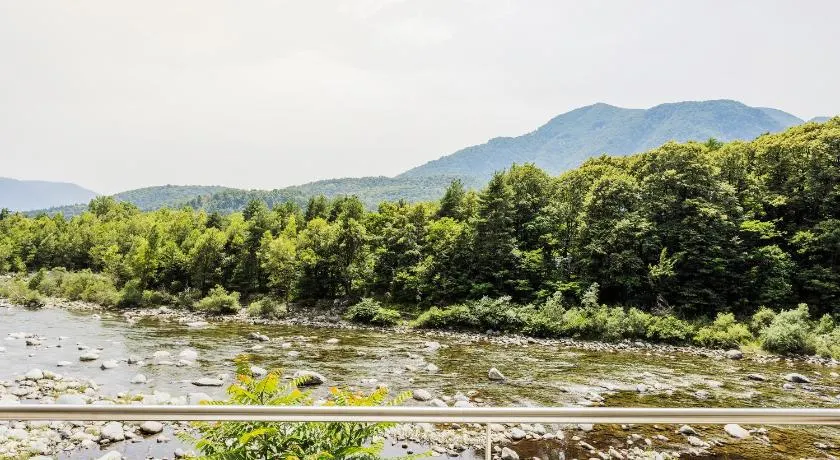 Casa Magging A Hidden Gem on Riverbanks - Image 1